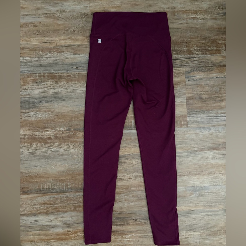 Fabletics women’s deep purple  Leggings